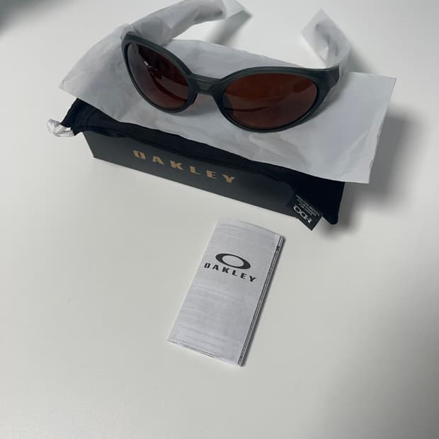 오클리 아이자켓 카키