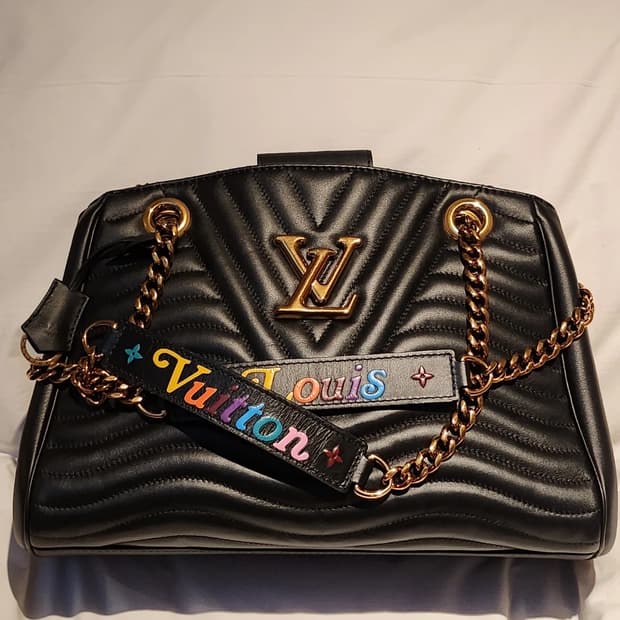 루이비통 뉴웨이브 체인 숄더백