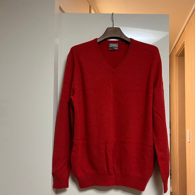 캐시미어 100 브이넥 니트