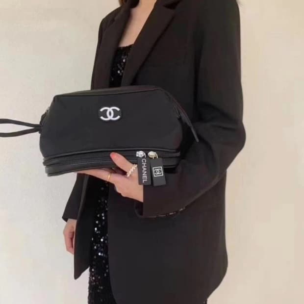 샤넬뷰티CC로고 빅파우치 클러치 블랙