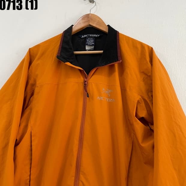 아크테릭스 바람막이 자켓
