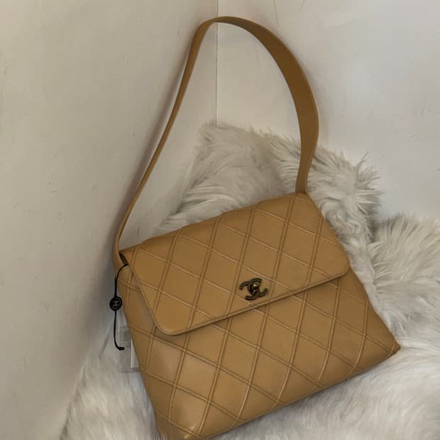 샤넬 퀼팅 백 (한국명품감정서)