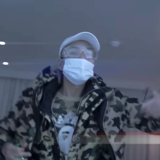 og bape x kaws 크레이지 카모 티셔츠