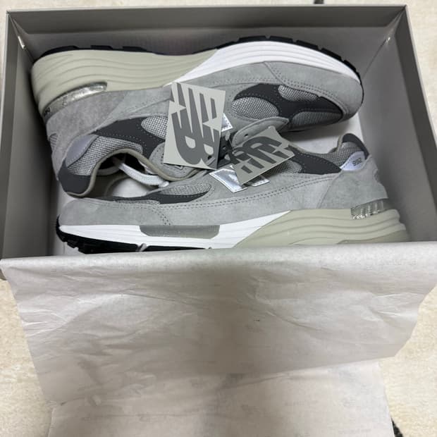 뉴발란스 992 그레이 270 새제품