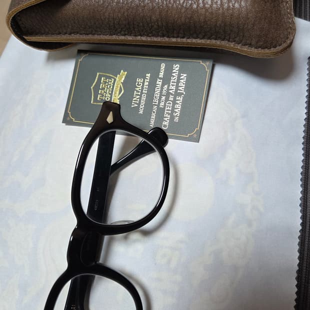 타르트옵티컬 아넬 49 블랙