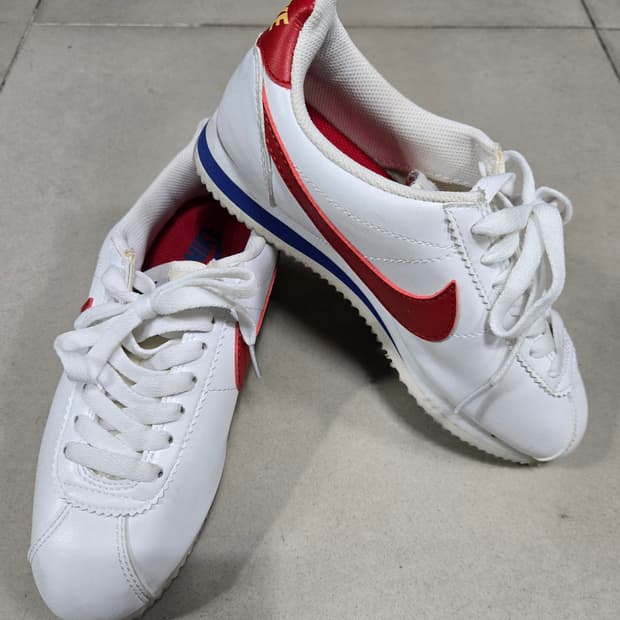 나이키 코르테즈 흰빨파 스니커즈 운동화 235mm