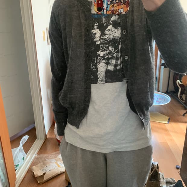 꼼데가르송 라운드넥 케시미어 모헤어 가디건