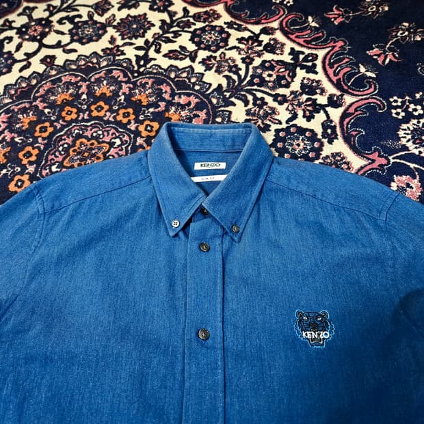 겐조(KENZO) 버진울 코튼 혼방 시그니쳐 로고 버튼다운 셔츠