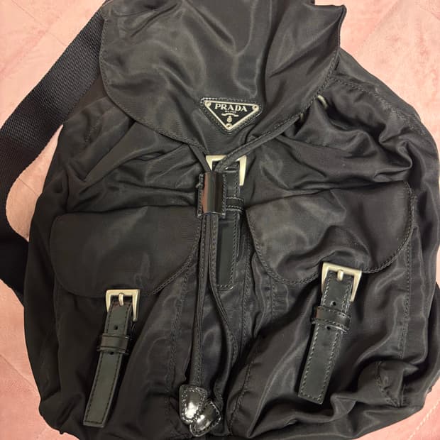 프라다 백팩 스몰