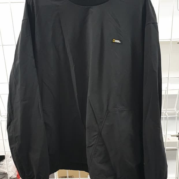 내셔널지오그래픽 맨투맨 바람막이 110사이즈 판매합니다