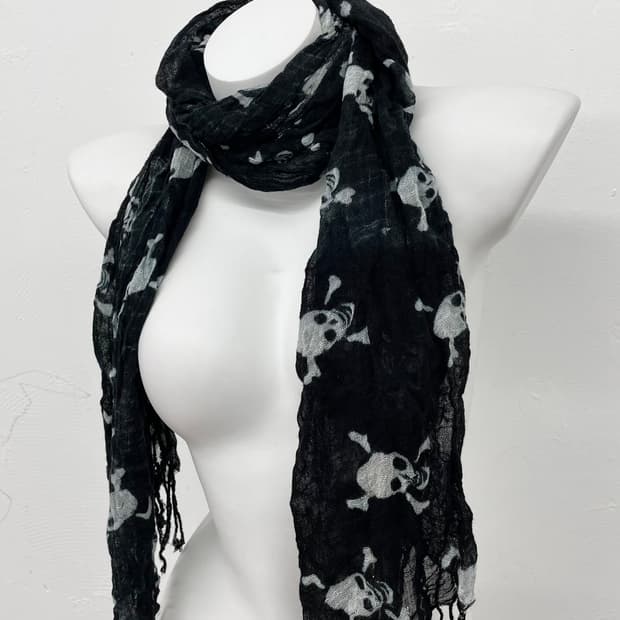 펑크 스컬 수술 머플러 