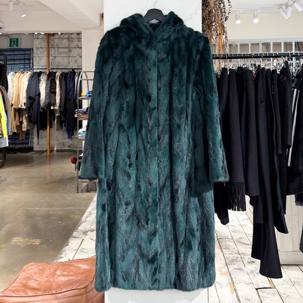 진도 끌레베 다크그린 후드 밍크 코트