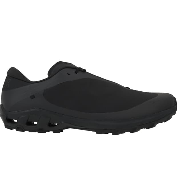 온 러닝 x 포스트 아카이브 팩션 (파프) 클라우드벤쳐 피크 올 블랙