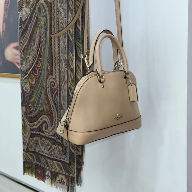 코치 미니 시에라 사첼 크로스백