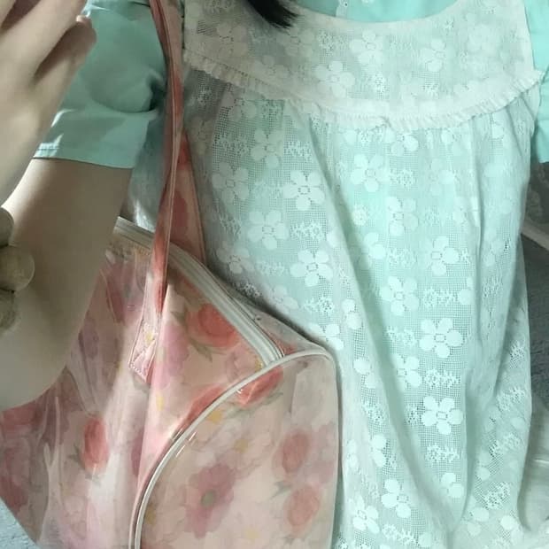 나비버스 RONI BLOUSE IN LACE