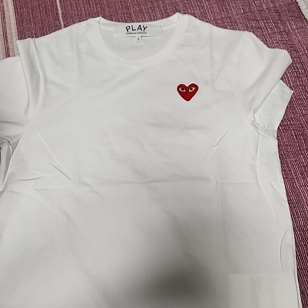 꼼데가르송 반팔티셔츠