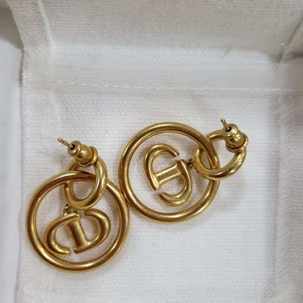 디올 dior 로고 링 귀걸이