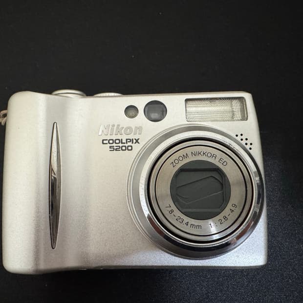 니콘 쿨픽스 5200 디카