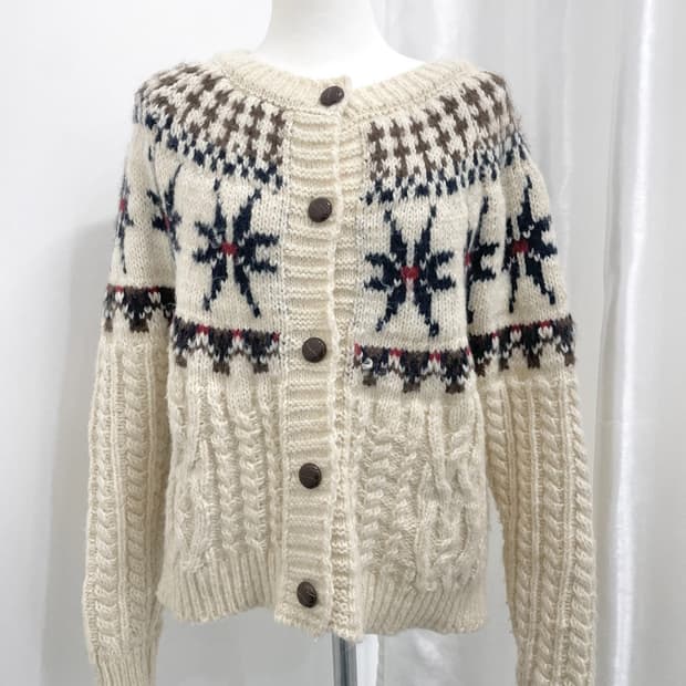 모리 노르딕 니트 가디건