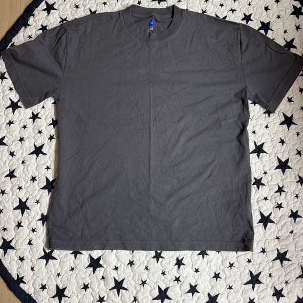 이지갭 숏 슬리브 다크 그레이