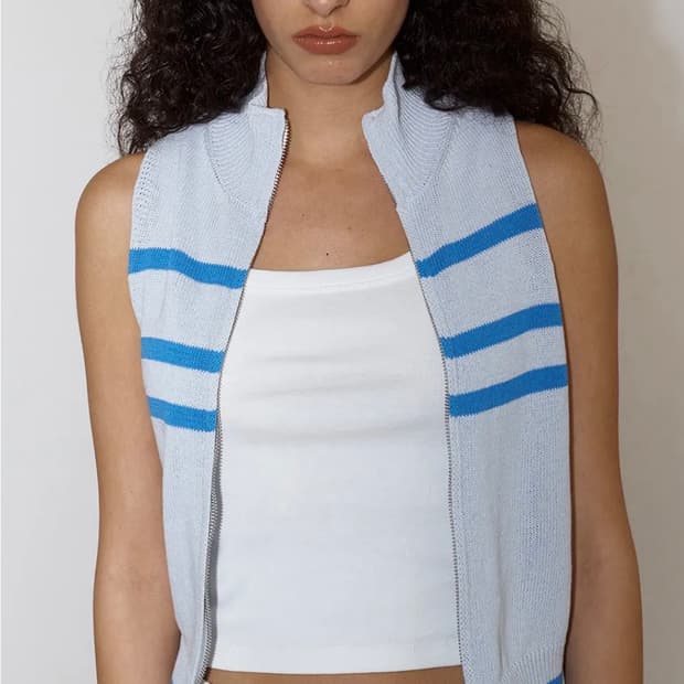 새상품) 폴리수엠 니트베스트 페일블루