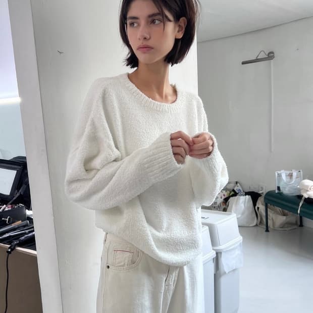 헤더먼트 다우니 풀오버 니트 화이트