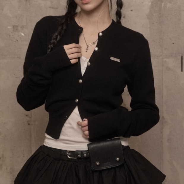 카키포인트 가디건 블랙