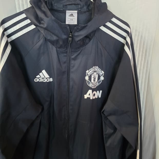 아디다스 맨체스터유나이티드 오버핏 바람막이 