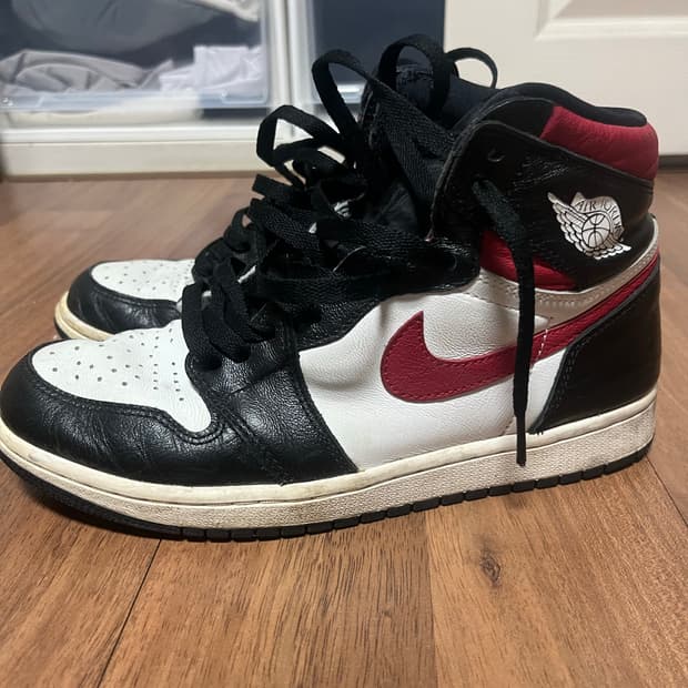 조던1 하이 짐레드