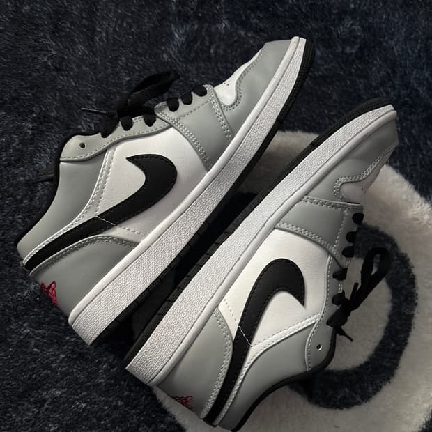 나이키 에어 조던 1 로우 파티클 그레이 270