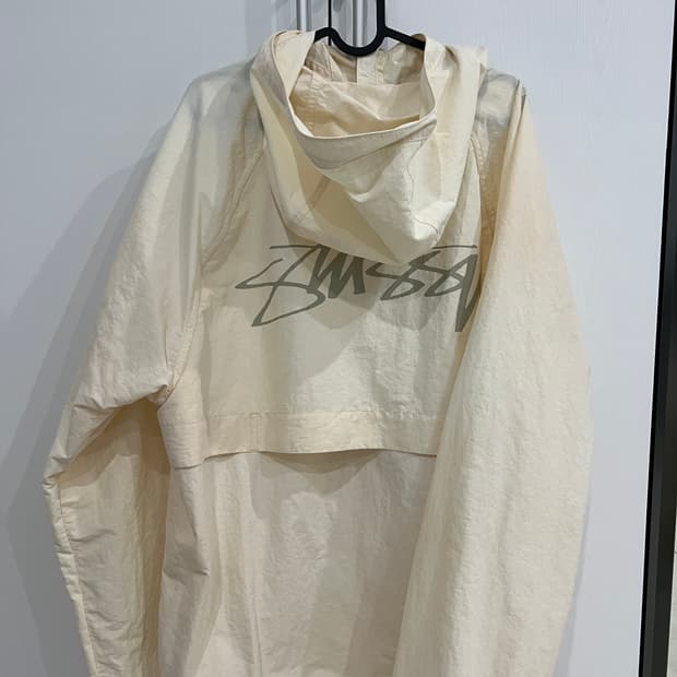 스투시 바람막이