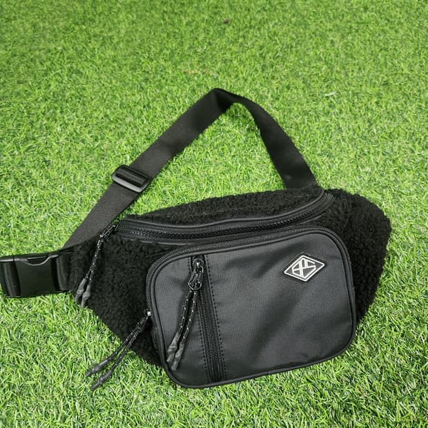 BEANPOLE SPORT 블랙 플리스 힙색 | 겨울 스트릿 무드