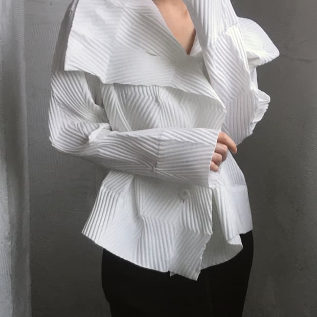 Issey Miyake 이세이미야케 화이트 빅카라 자켓