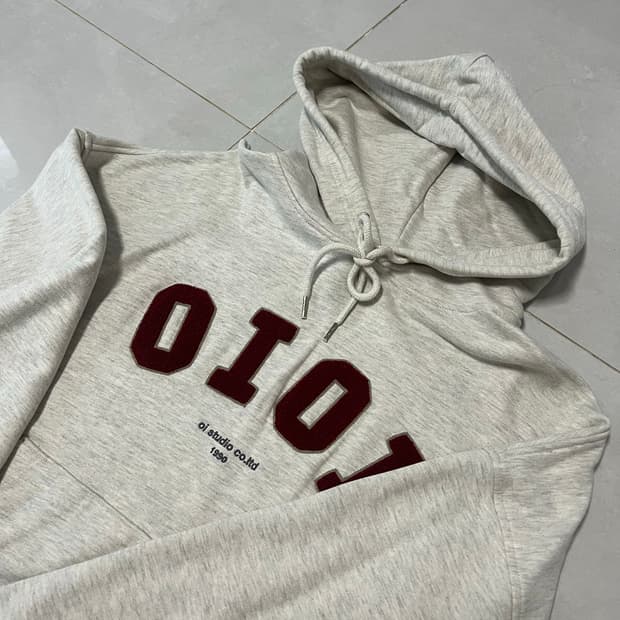 오아이오아이 시그니처 부클 후드