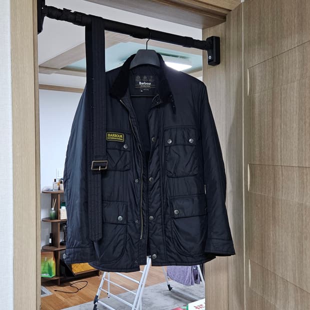 바버인터내셔널 패디드자켓 블랙 M