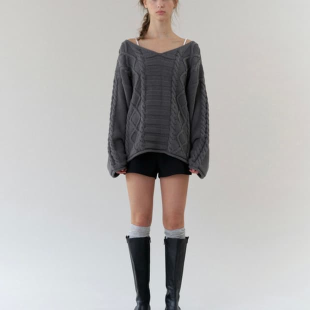 헤더먼트 heritage cable v-neck knit (charcoa