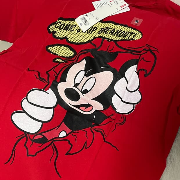 유니클로 UT 디즈니 미키마우스 반팔 M사이즈