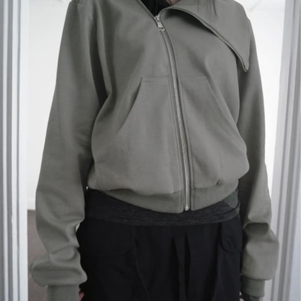 에프터먼데이 하이넥 언발란스 집업