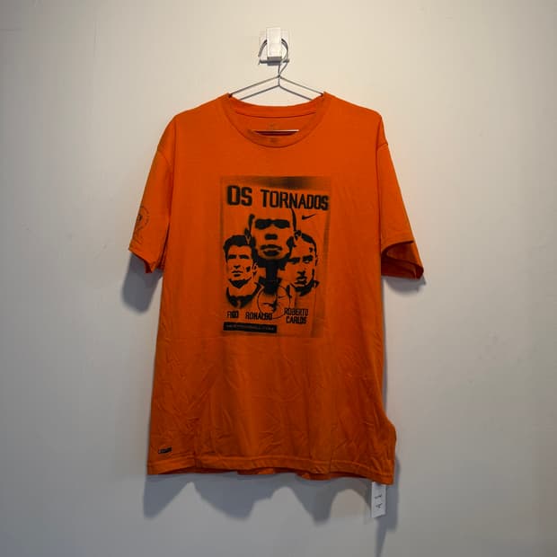 Nike 02’s football t-shirt