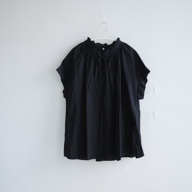 Season reason by lin&red blouse
