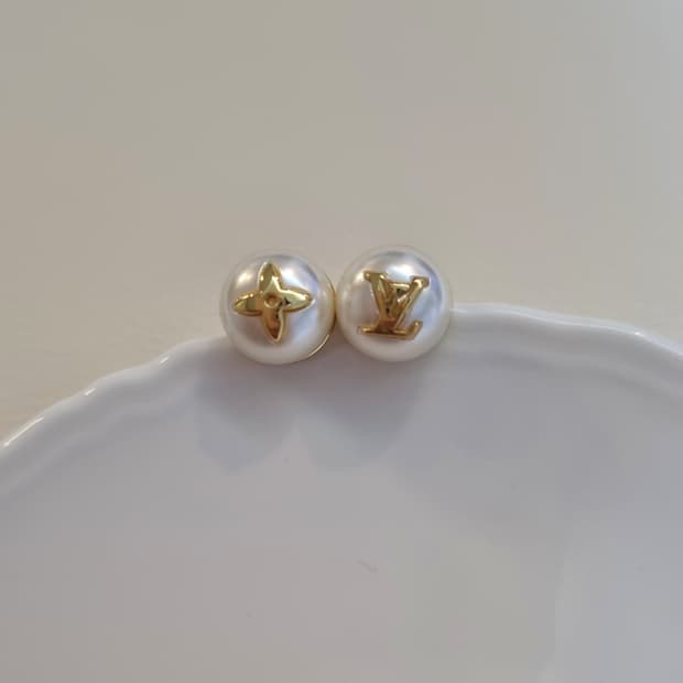 루이비통 업사이클링 진주 귀걸이