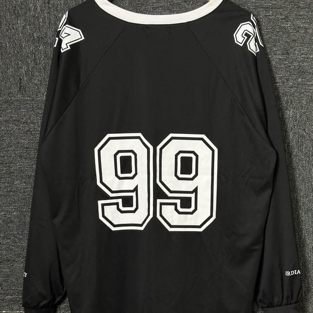 엑스오디너리 긴팔 티셔츠 블랙 50