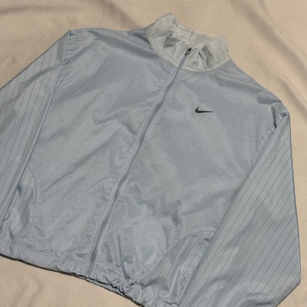 M 나이키 러닝 스카이블루 바람막이