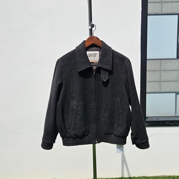 어나더오피스 23AW 볼륨 블루종 울 자켓