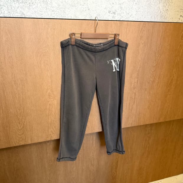 빈티지 밴딩 카프리 트레이닝 스웨트 팬츠 로고 프린팅 브라운 k73