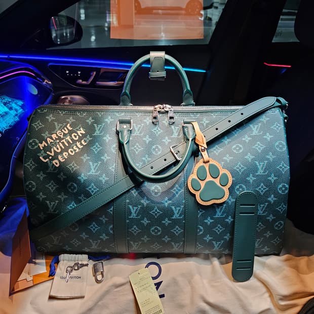 루이비통 타일러 x 퍼렐 한정판 개발바닥 키폴50 (새상품)