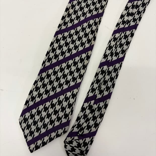 꼼데가르송 옴므 넥타이