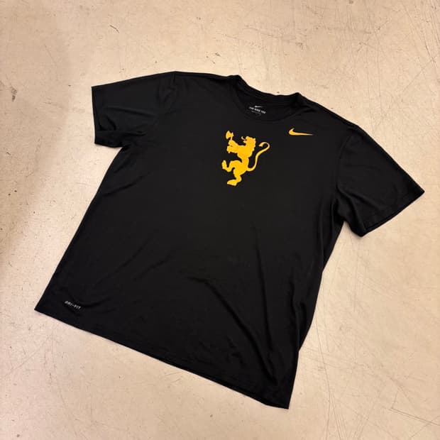 나이키 빅로고 블랙 드라이핏 티셔츠
