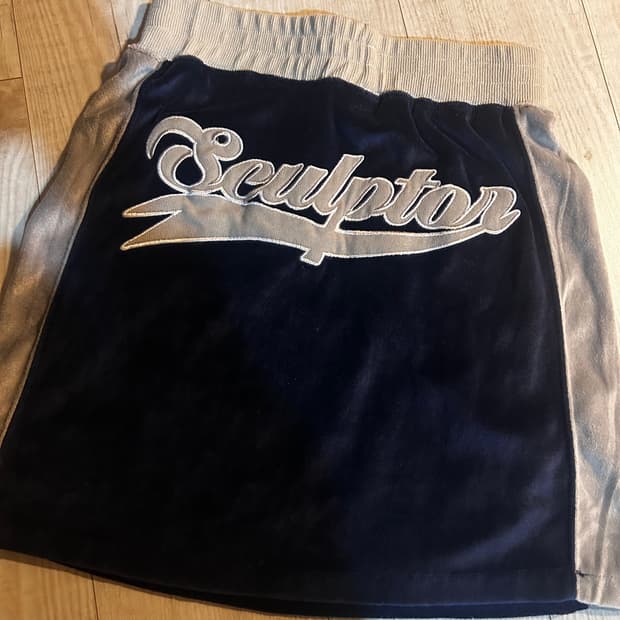 스컬프터 벨벳 네이비 미니 스커트