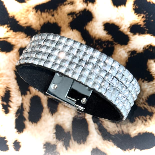 갸루 펑크 emo 화이트 실버 스터드 큐빅 뱅글 팔찌